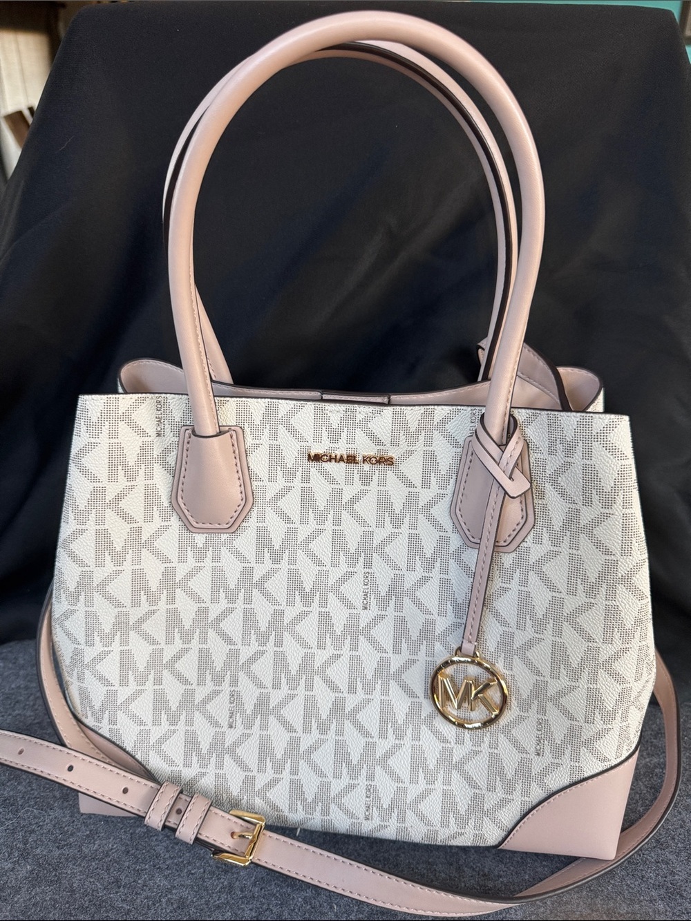 Michael Kors Mercer Gallery Medium Center Zip Satchel - Vanilla / Soft Pink